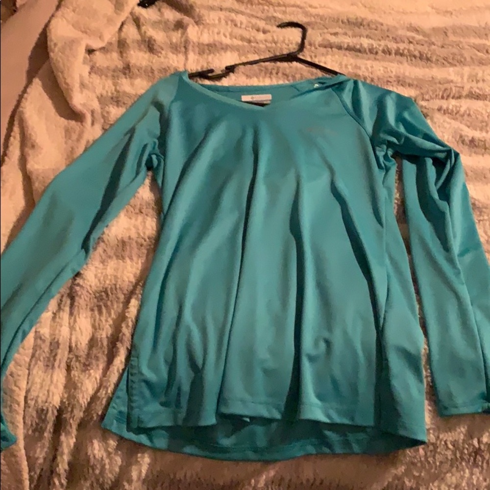 Columbia shirt with hood